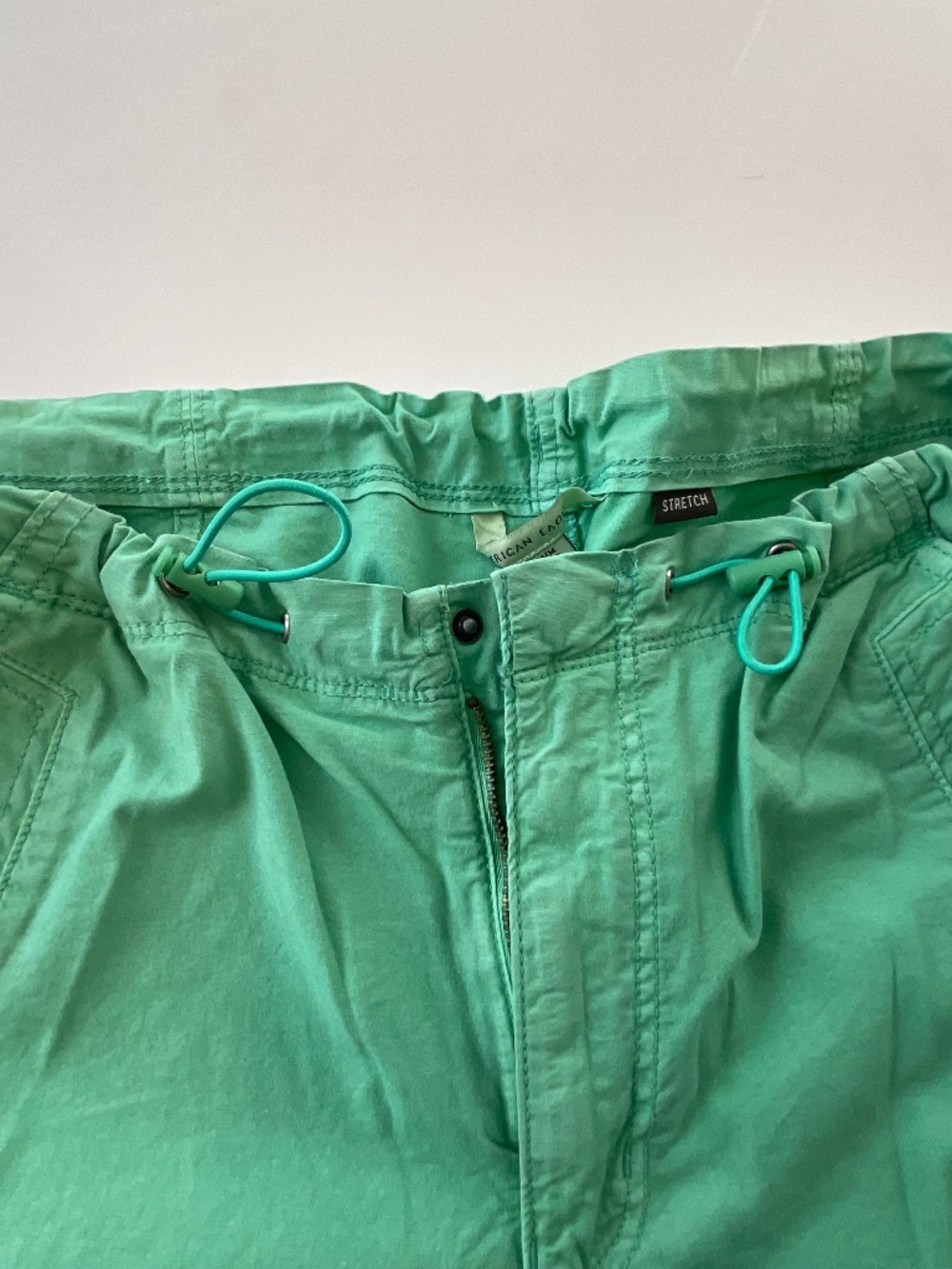 AE Snappy Stretch Low-Rise Parachute Pant Size M NWOT - Picture 9 of 13